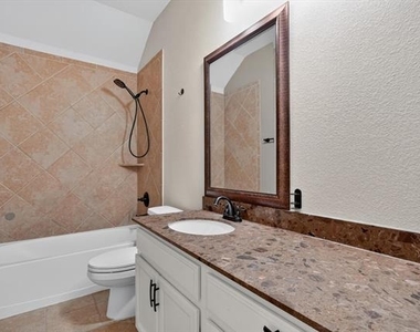 305 Acadia Lane - Photo Thumbnail 23