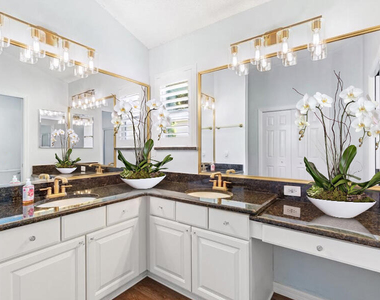 734 Winifred Way - Photo Thumbnail 15