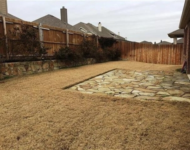 14911 Riverside Drive - Photo Thumbnail 5