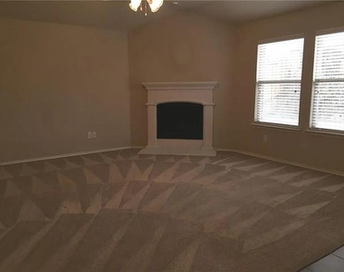 14911 Riverside Drive - Photo Thumbnail 2