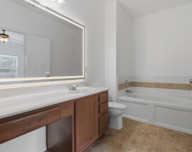 5924 Lost Valley Drive - Photo Thumbnail 14