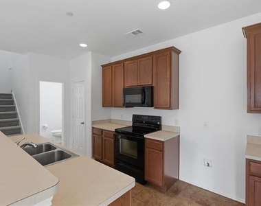 5924 Lost Valley Drive - Photo Thumbnail 9
