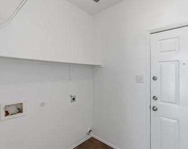 5924 Lost Valley Drive - Photo Thumbnail 18