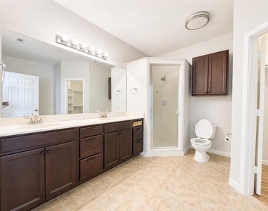 127 Castleridge Drive - Photo Thumbnail 9