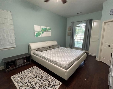 6039 Stanton Place - Photo Thumbnail 12