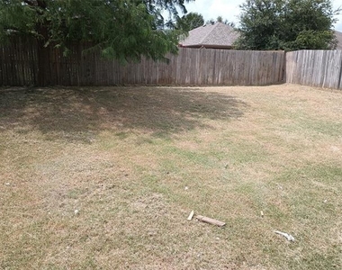 1817 Pecan Grove Drive - Photo Thumbnail 19
