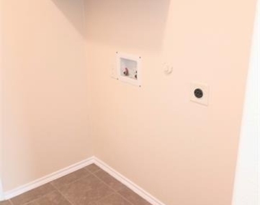 1817 Pecan Grove Drive - Photo Thumbnail 17