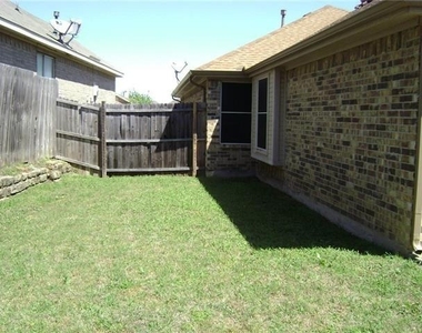 1705 Vista Verde Circle - Photo Thumbnail 16