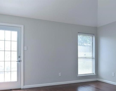 1705 Vista Verde Circle - Photo Thumbnail 12