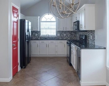 1705 Vista Verde Circle - Photo Thumbnail 1