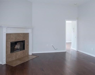 1705 Vista Verde Circle - Photo Thumbnail 2