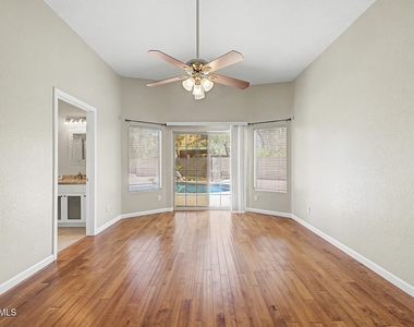 558 W Bluefield Avenue - Photo Thumbnail 14
