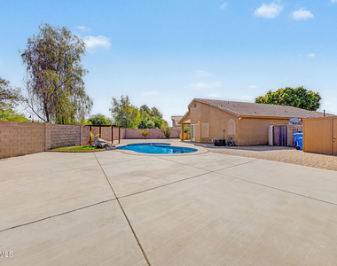 558 W Bluefield Avenue - Photo Thumbnail 28
