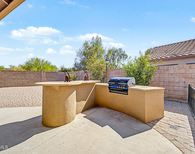558 W Bluefield Avenue - Photo Thumbnail 26