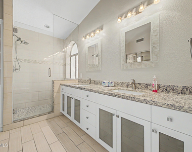 558 W Bluefield Avenue - Photo Thumbnail 16