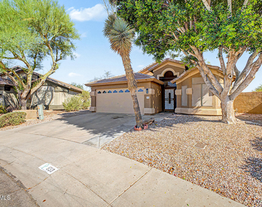 558 W Bluefield Avenue - Photo Thumbnail 2