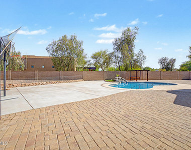 558 W Bluefield Avenue - Photo Thumbnail 30