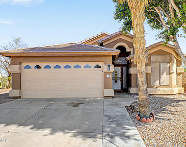 558 W Bluefield Avenue - Photo Thumbnail 1