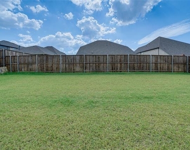 707 Gatecrest Drive - Photo Thumbnail 28