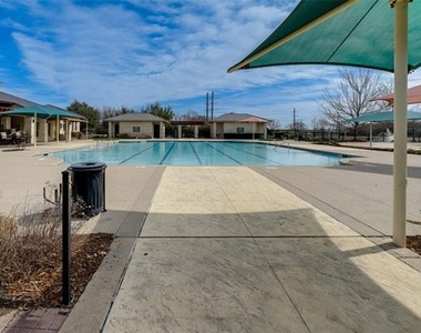 707 Gatecrest Drive - Photo Thumbnail 32