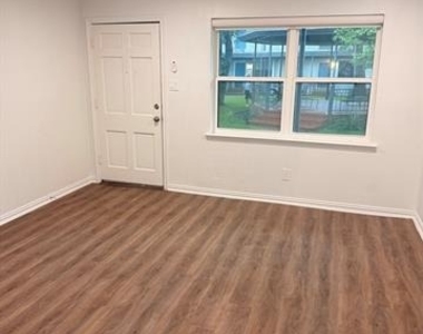 3925 Inwood Road - Photo Thumbnail 3