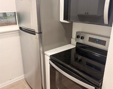 3925 Inwood Road - Photo Thumbnail 6