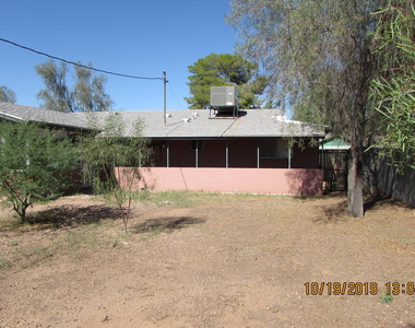 719 W 10th Street - Photo Thumbnail 46
