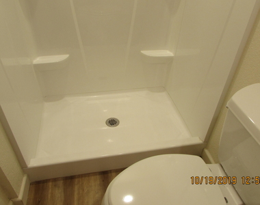 719 W 10th Street - Photo Thumbnail 31