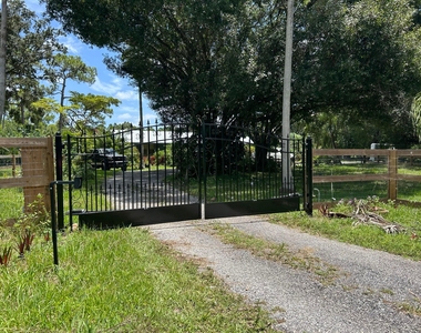 3208 A Road - Photo Thumbnail 2