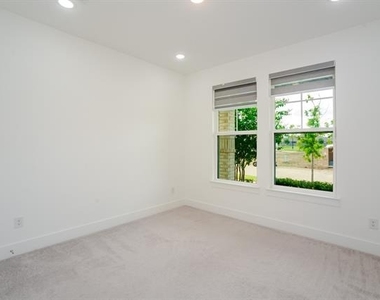 7205 Indian Paint Brush Lane - Photo Thumbnail 16