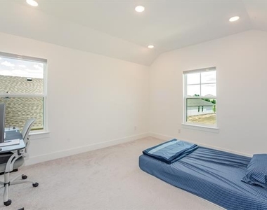 7205 Indian Paint Brush Lane - Photo Thumbnail 10