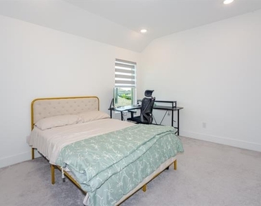 7205 Indian Paint Brush Lane - Photo Thumbnail 9