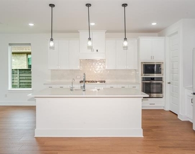 7205 Indian Paint Brush Lane - Photo Thumbnail 5