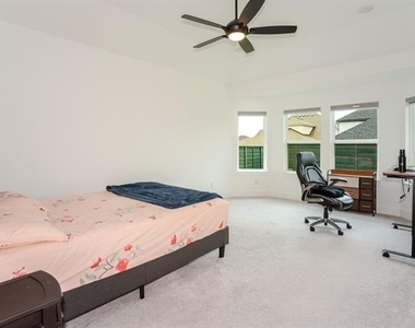 7205 Indian Paint Brush Lane - Photo Thumbnail 18