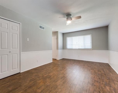 6707 Hillwood Lane - Photo Thumbnail 13