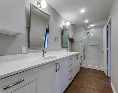6707 Hillwood Lane - Photo Thumbnail 19