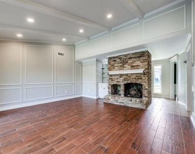 6707 Hillwood Lane - Photo Thumbnail 3