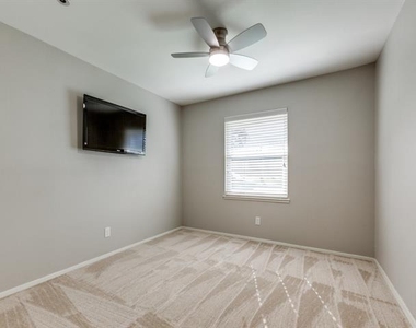 6707 Hillwood Lane - Photo Thumbnail 23
