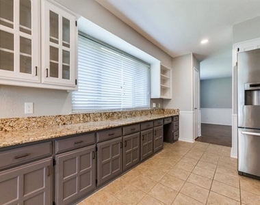6707 Hillwood Lane - Photo Thumbnail 8