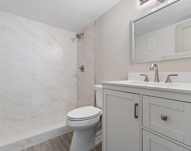 108 Paradise Harbour Boulevard - Photo Thumbnail 26