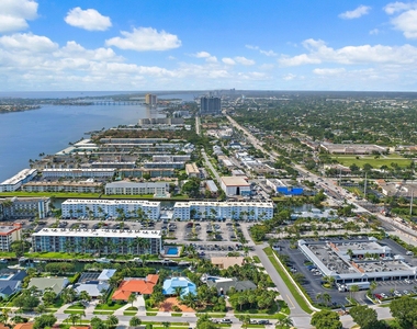 108 Paradise Harbour Boulevard - Photo Thumbnail 36
