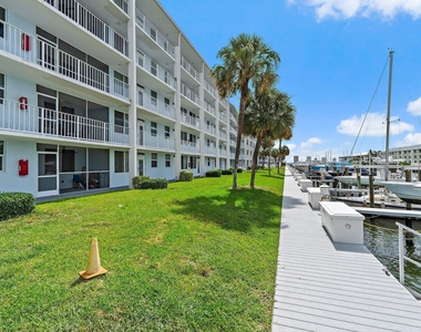 108 Paradise Harbour Boulevard - Photo Thumbnail 30