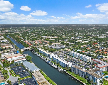 108 Paradise Harbour Boulevard - Photo Thumbnail 35