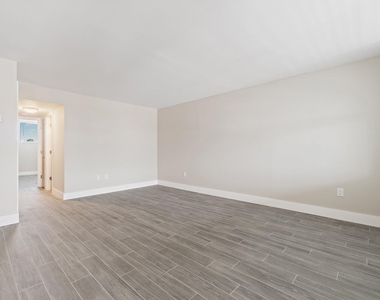 108 Paradise Harbour Boulevard - Photo Thumbnail 5