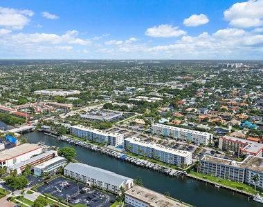 108 Paradise Harbour Boulevard - Photo Thumbnail 38