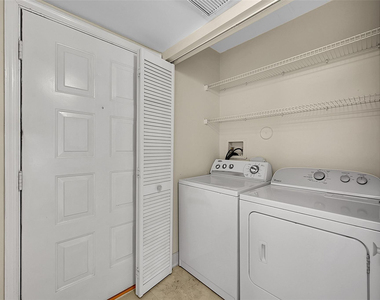 2518 Nw 89th Drive - Photo Thumbnail 4