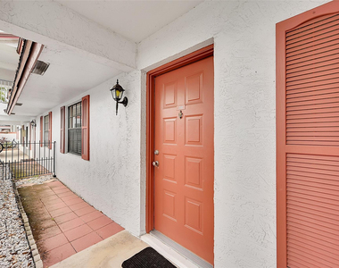 2518 Nw 89th Drive - Photo Thumbnail 2