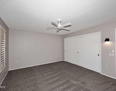17218 N Desert Glen Drive - Photo Thumbnail 22