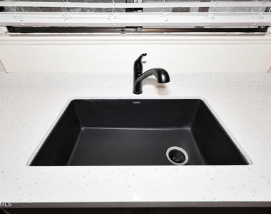 17218 N Desert Glen Drive - Photo Thumbnail 13