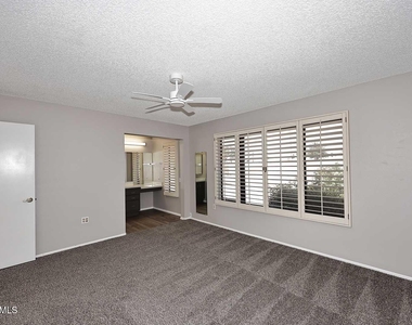 17218 N Desert Glen Drive - Photo Thumbnail 23